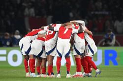 开云官方app入口-激烈的角逐拉开帷幕，球员全力以赴争夺胜利