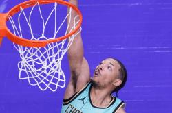 开云体育中国-关于猛龙击败老鹰，保持不败记录的信息