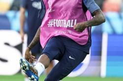 开云下载-巴黎圣日耳曼主场战平南特，陷入困境