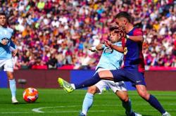 开云体育APP下载-巴塞罗那客场小胜格拉纳达，厄瓜多尔射手独造两球