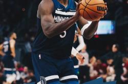 开云体育在线-凯尔特人不敌马刺，遭遇连败