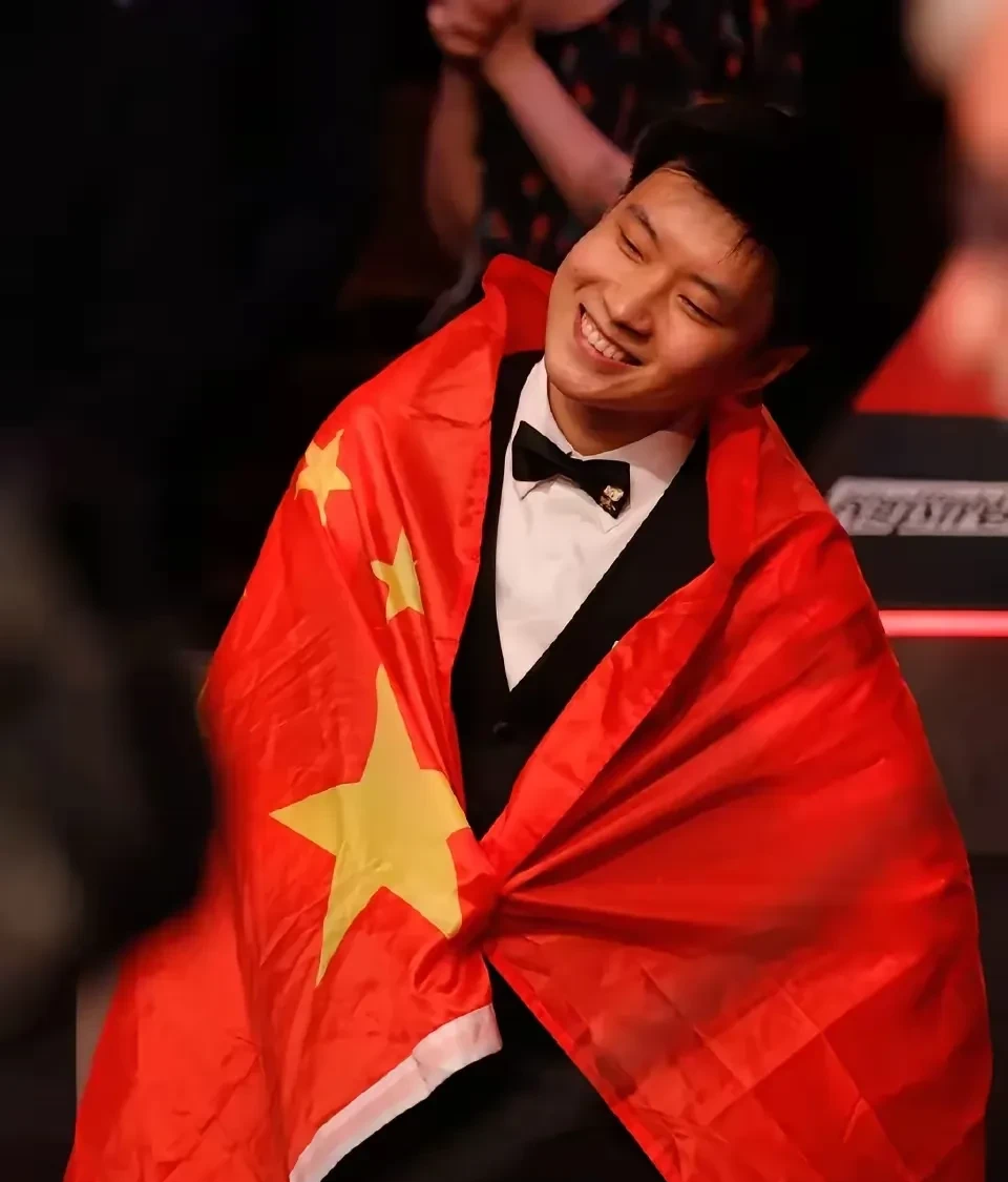 惊险一幕,选手差距仅有毫厘 惊险一幕,选手差距仅有毫厘