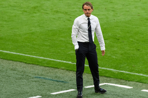 关于比利时中场大将恢复训练希望半决赛爆发的信息