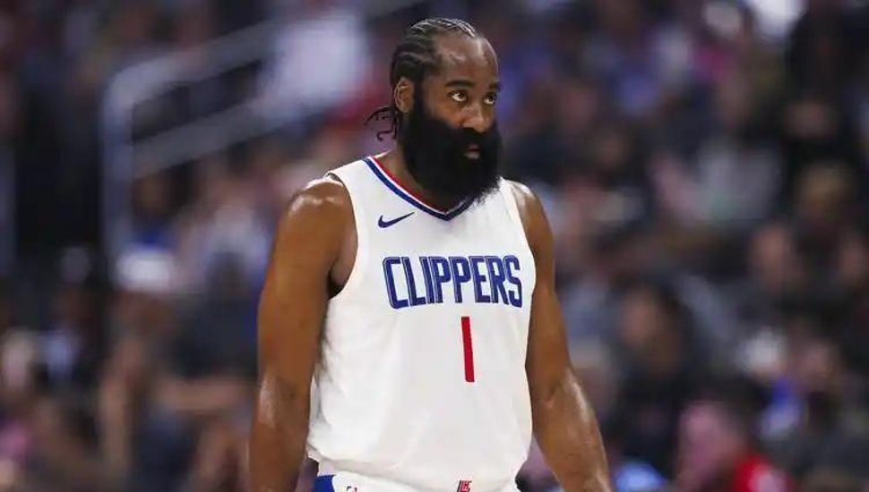 快船客场力克灰熊，战绩稳步攀升的简单介绍