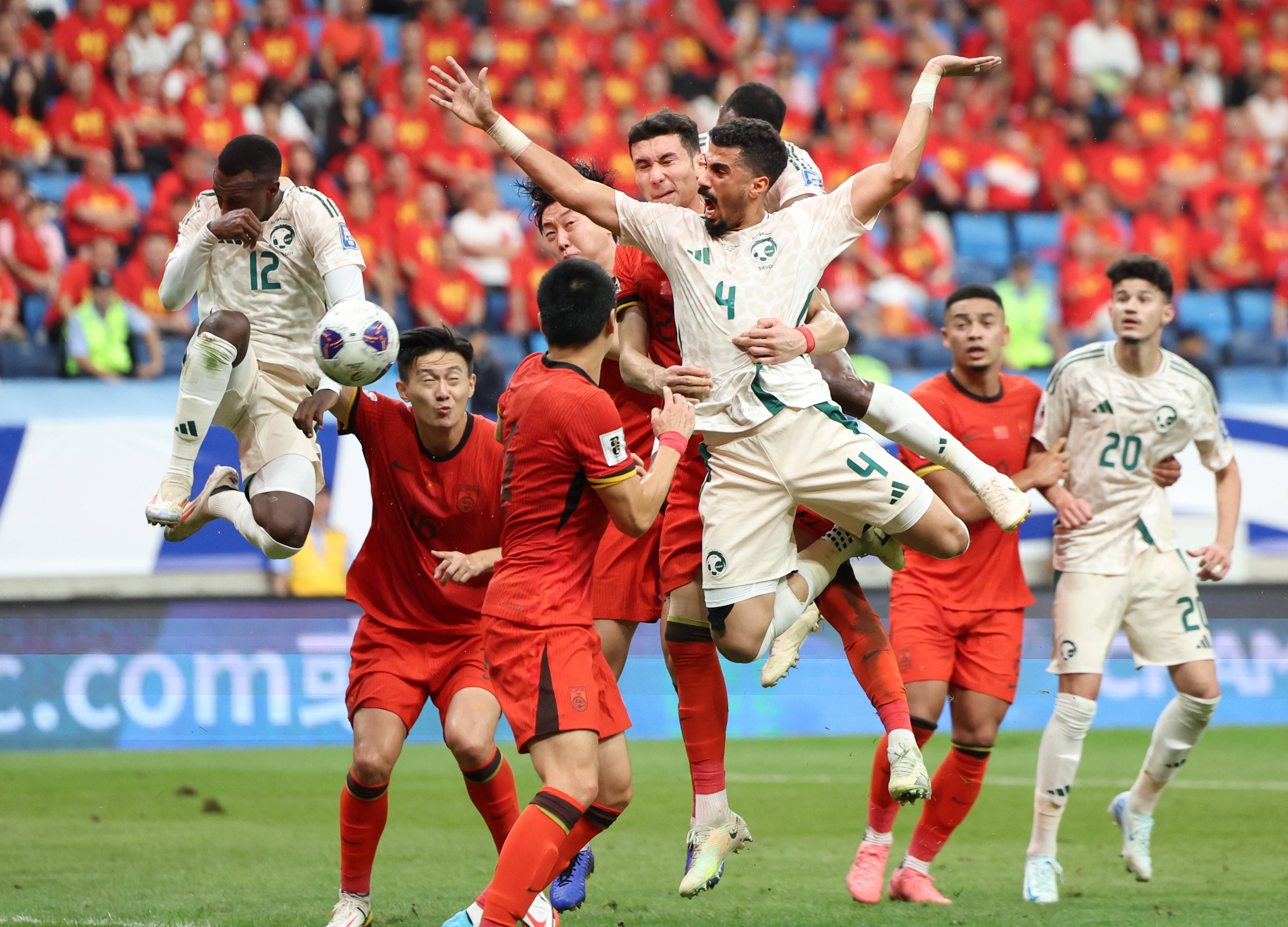 沙特阿拉伯队问鼎跨国足球赛事