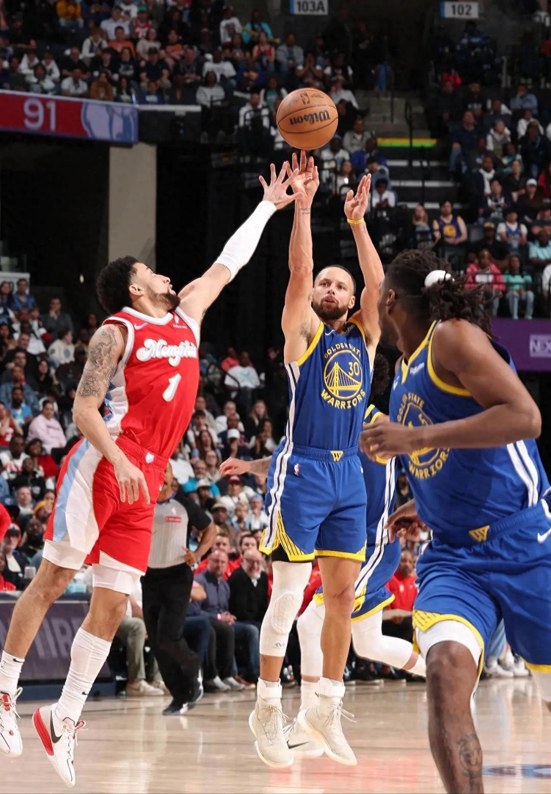 灰熊负雄鹿遭遇四连败