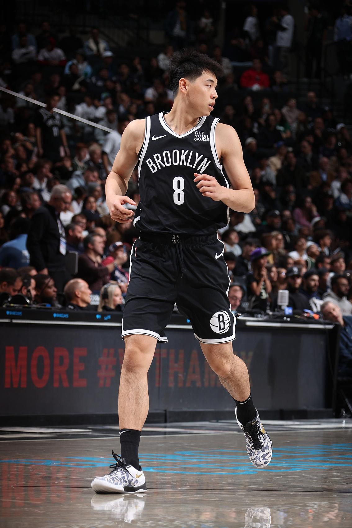 新秀表现出色,球队被看好赛季表现 新秀表现出色,球队被看好赛季表现