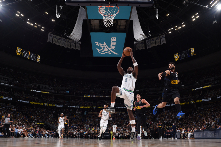 太阳2-1领先掘金,晋级西部半决赛 太阳2-1领先掘金,晋级西部半决赛