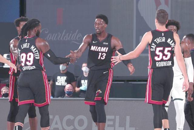 字母哥狂砍三双，雄鹿胜热火