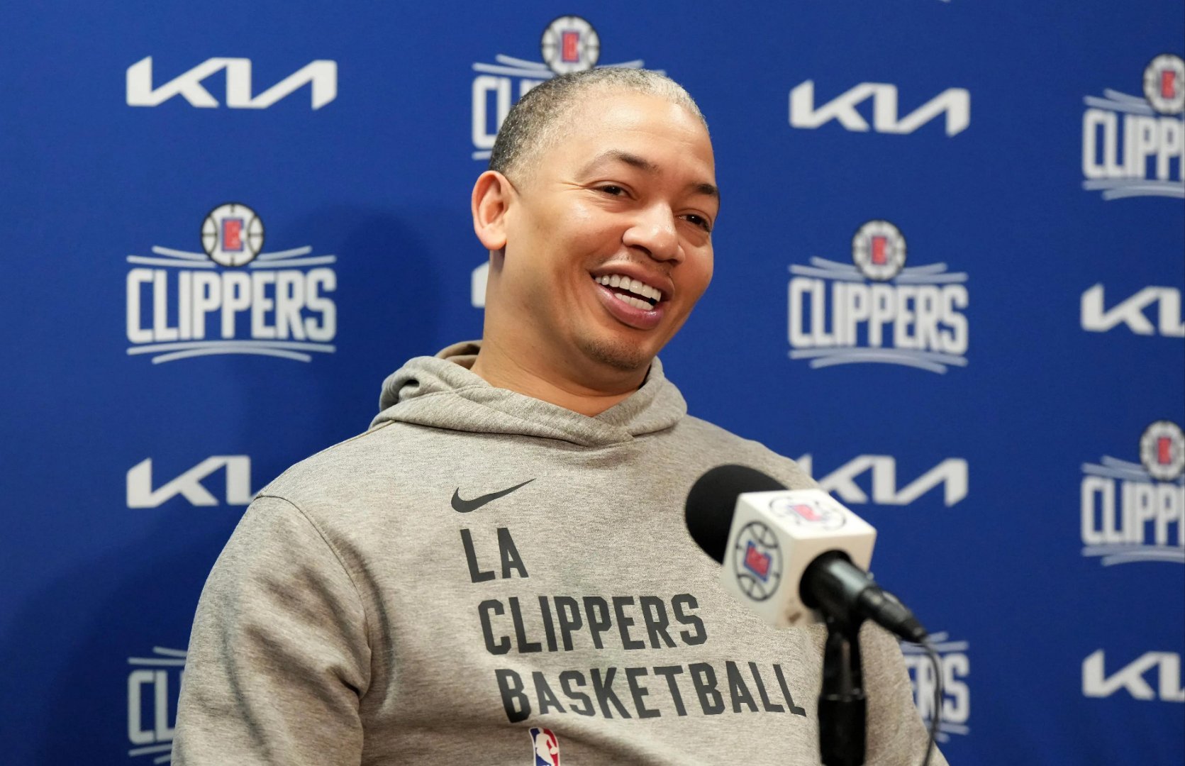 快船击败灰熊，延续连胜