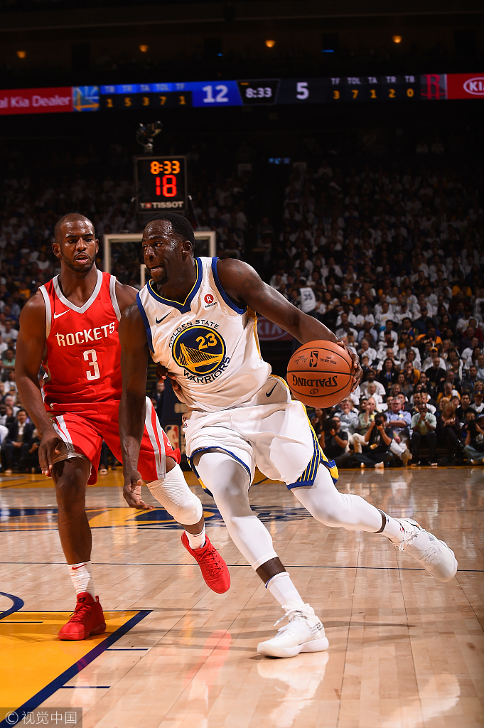 火箭主场惊险战胜尼克斯，伍兹全场20分