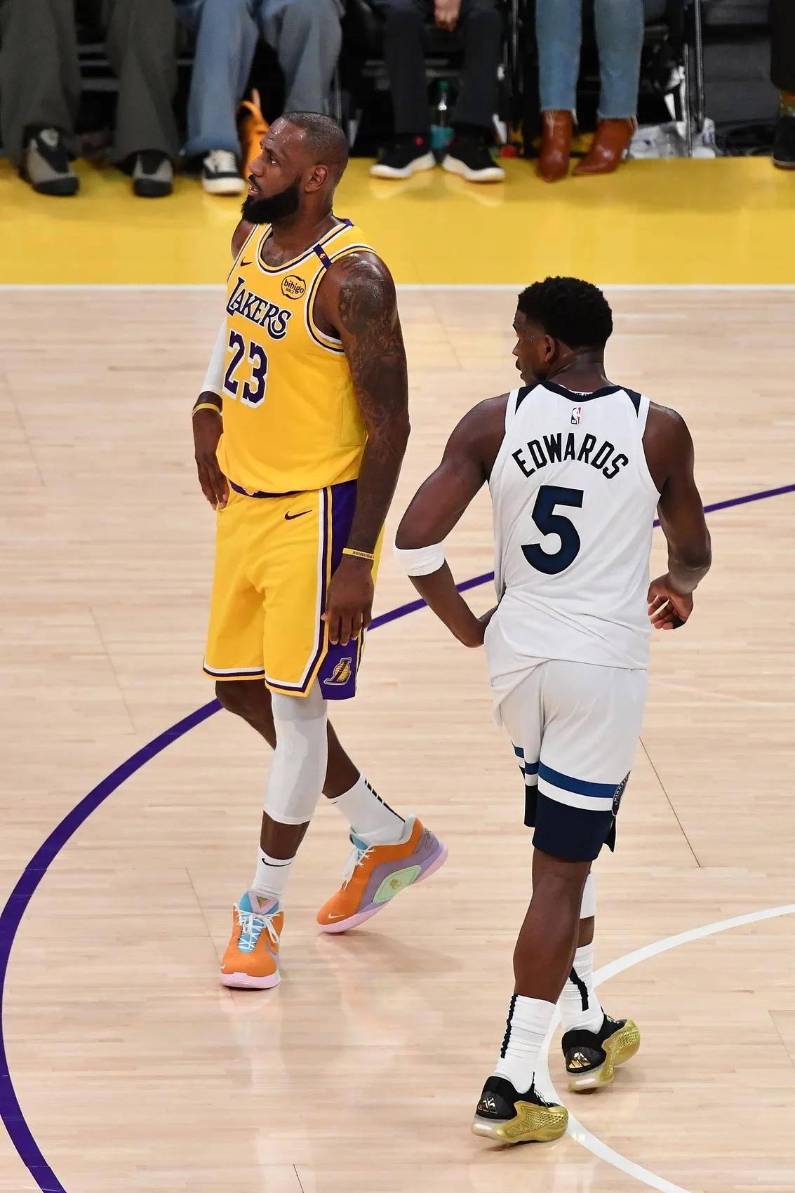 湖人逆转魔术,继续领跑西部 湖人逆转魔术,继续领跑西部