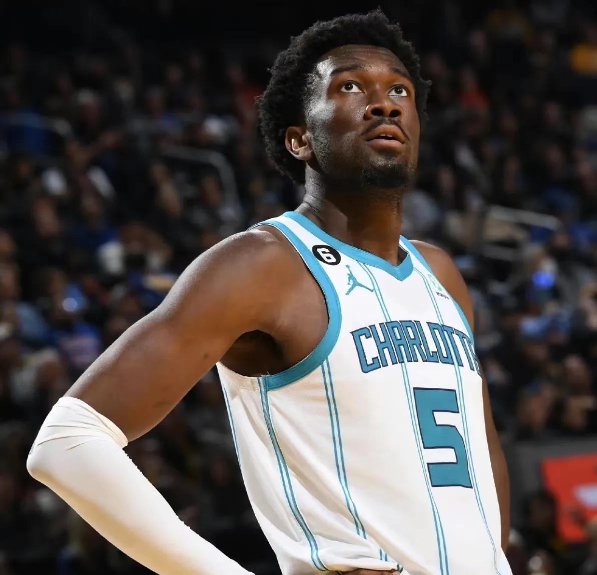 公牛主场击败黄蜂，取得本赛季首胜