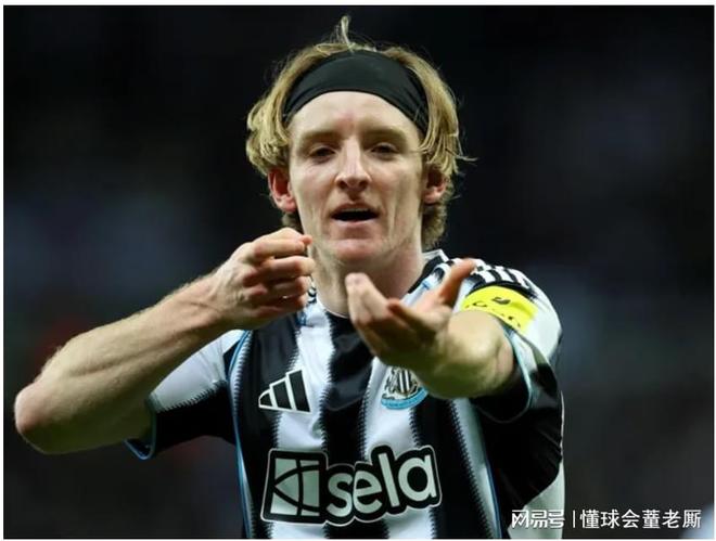 包含纽卡斯尔联队战平富勒姆队，鹰队难以冲破对手防线的词条