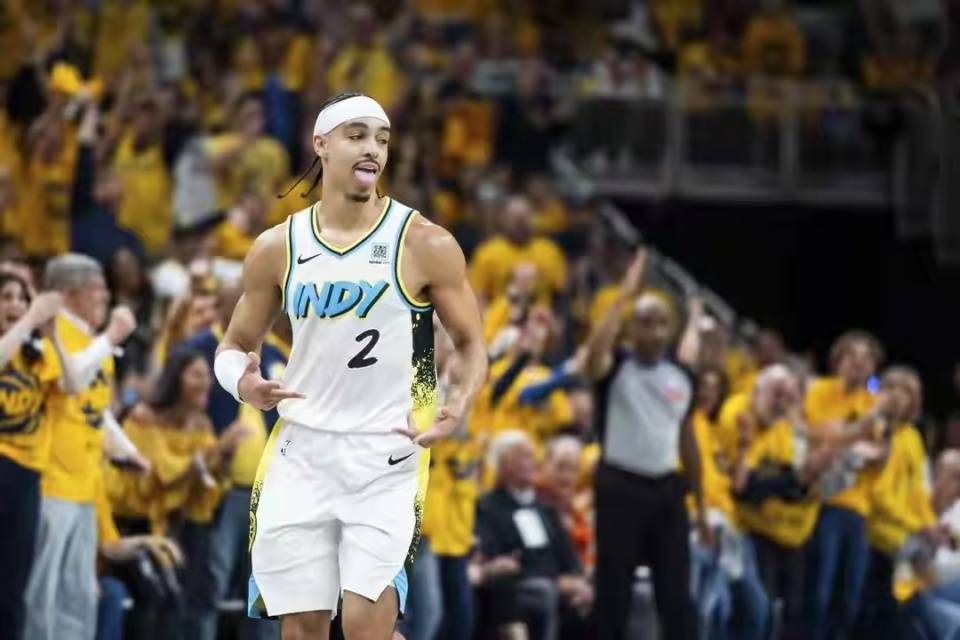 欧洲篮球巨星因伤退出赛季，球队备战受到影响